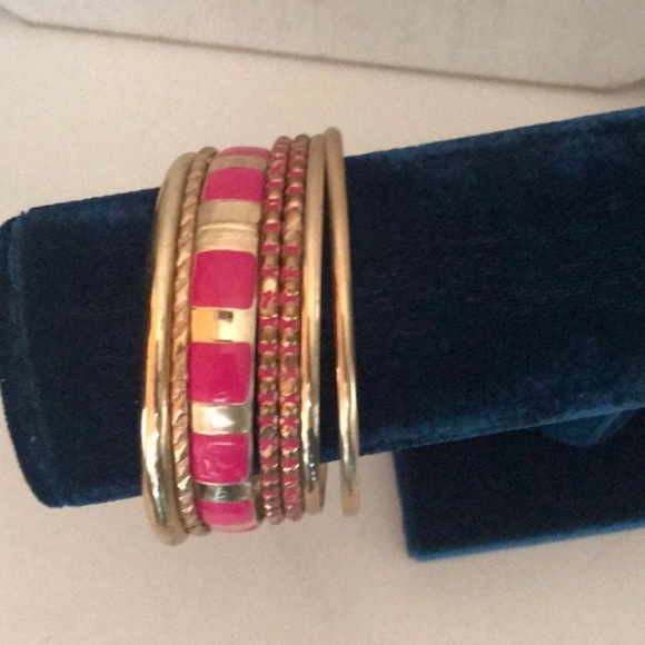 👛bundle of  Red, black &silver bangle set - Picture 3 of 4